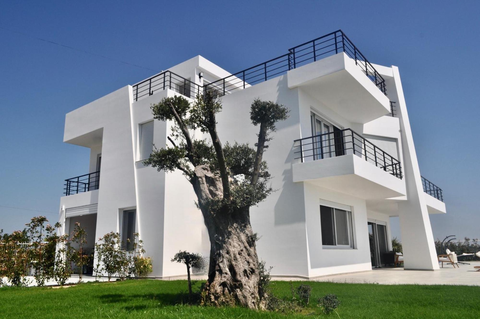 Villa Esmi Durres Kryemëdhej Екстериор снимка