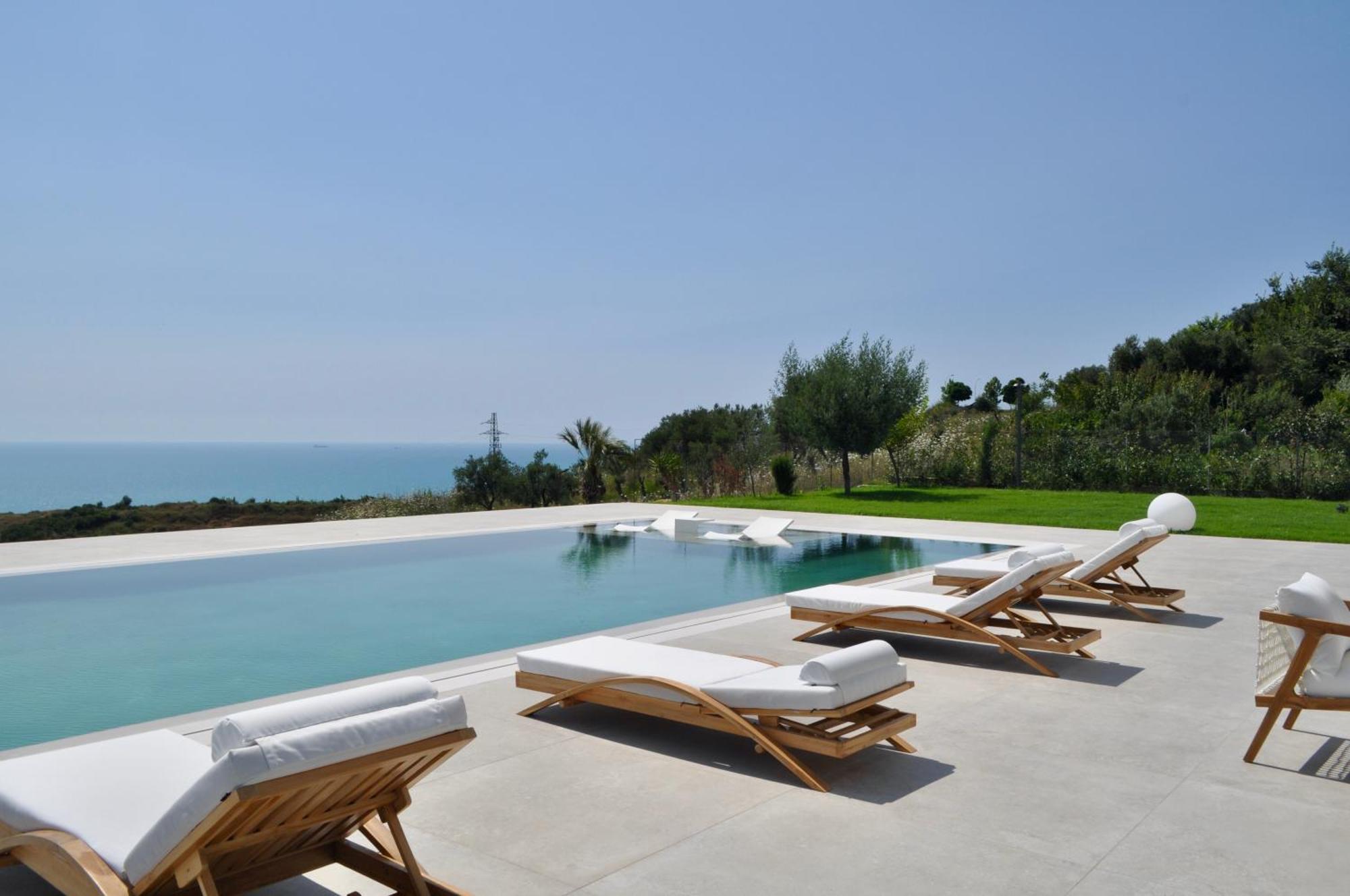 Villa Esmi Durres Kryemëdhej Екстериор снимка