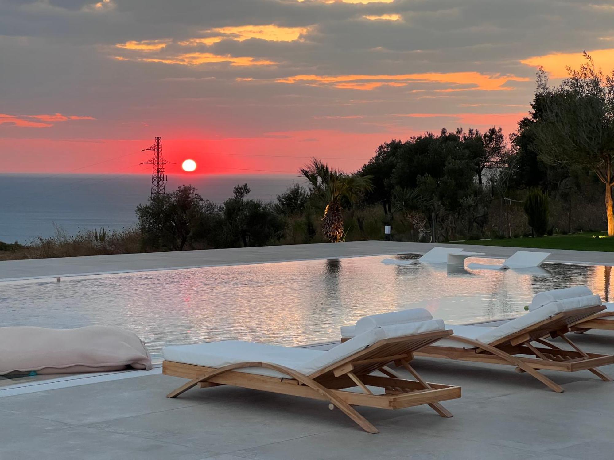 Villa Esmi Durres Kryemëdhej Екстериор снимка