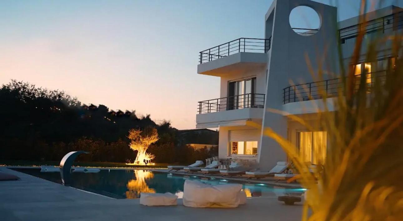 Villa Esmi Durres Kryemëdhej Екстериор снимка