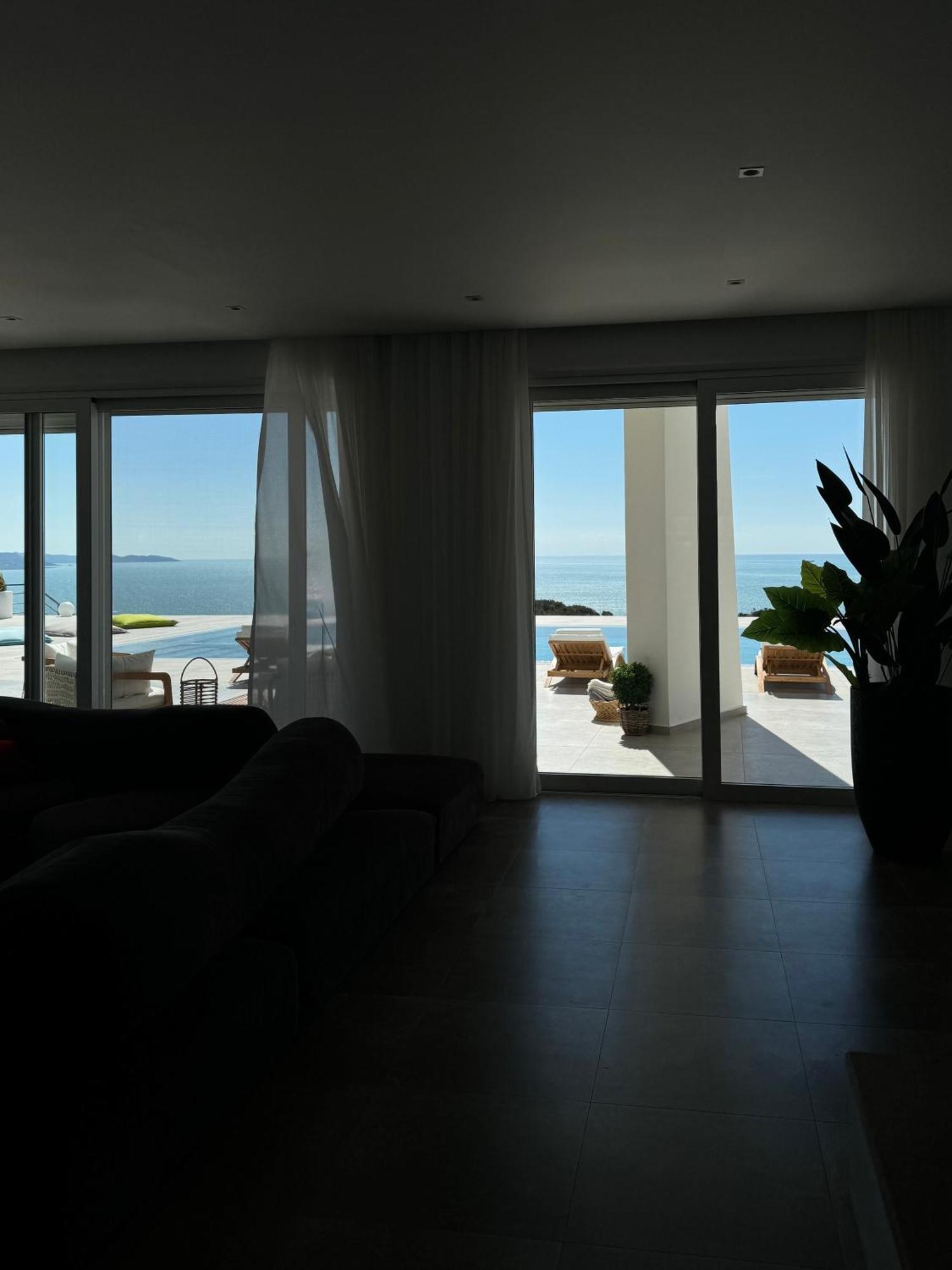 Villa Esmi Durres Kryemëdhej Екстериор снимка