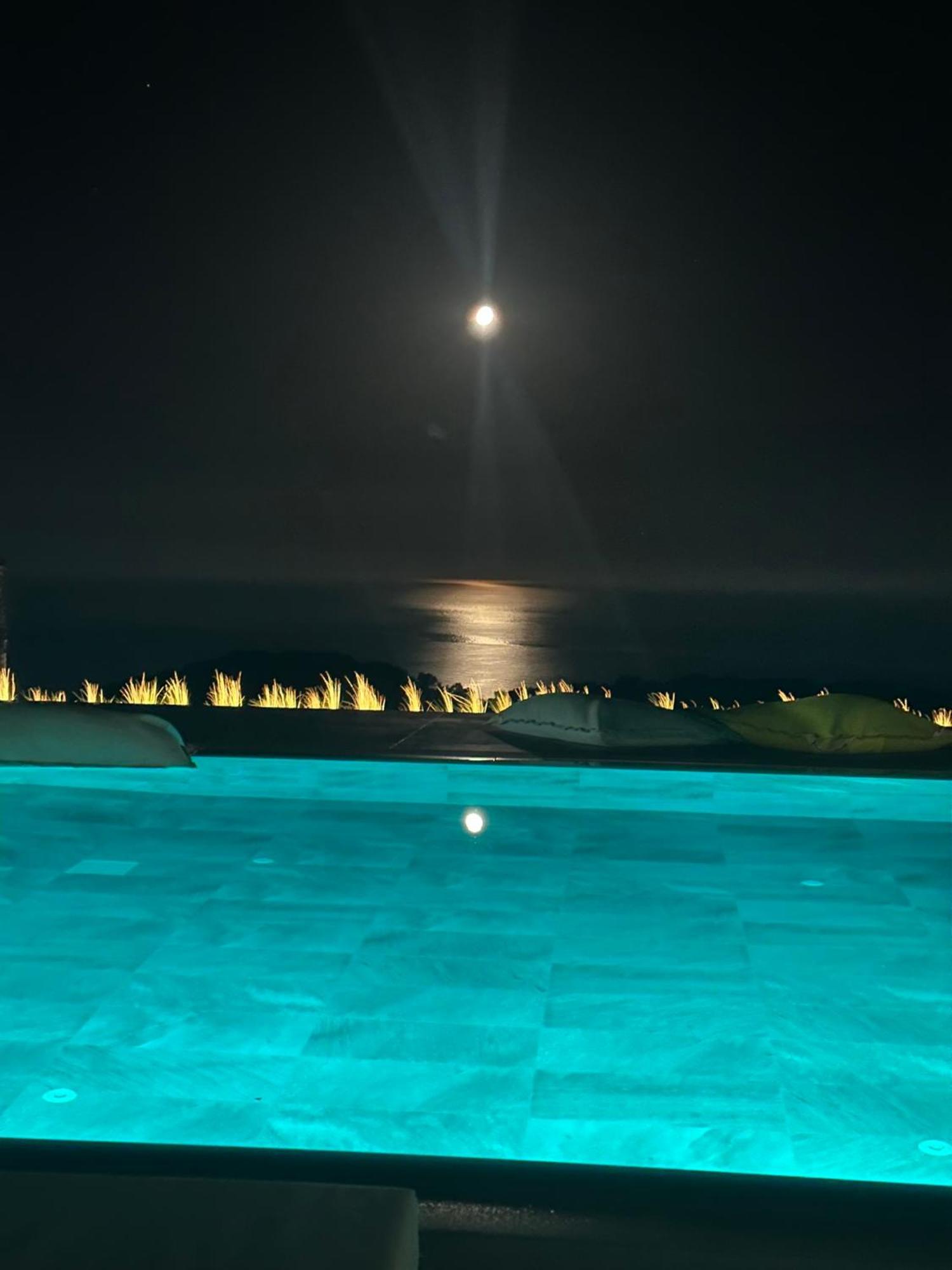 Villa Esmi Durres Kryemëdhej Екстериор снимка