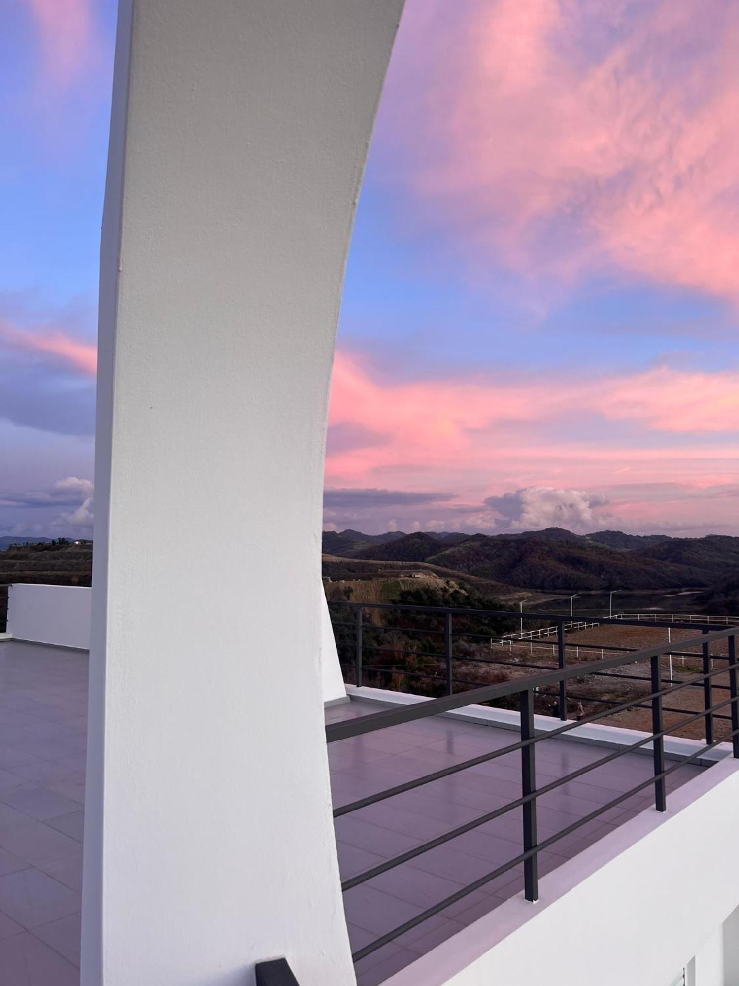 Villa Esmi Durres Kryemëdhej Екстериор снимка