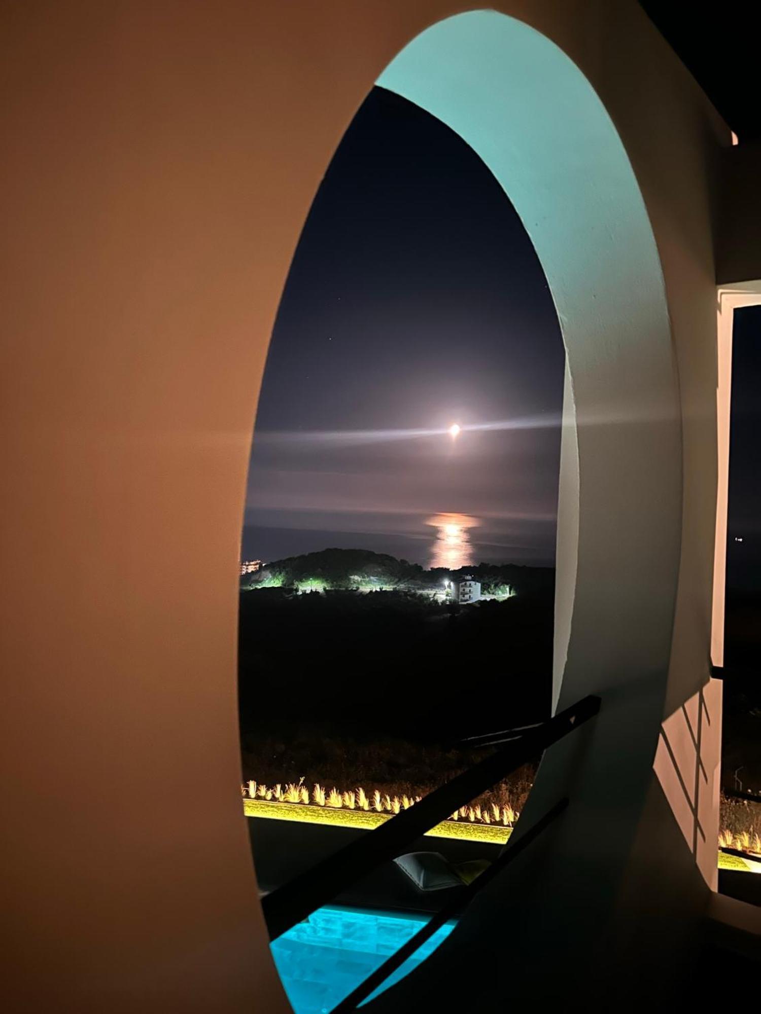 Villa Esmi Durres Kryemëdhej Екстериор снимка