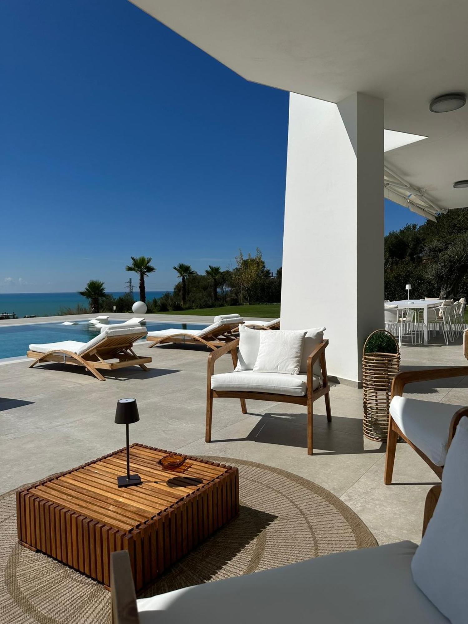 Villa Esmi Durres Kryemëdhej Екстериор снимка