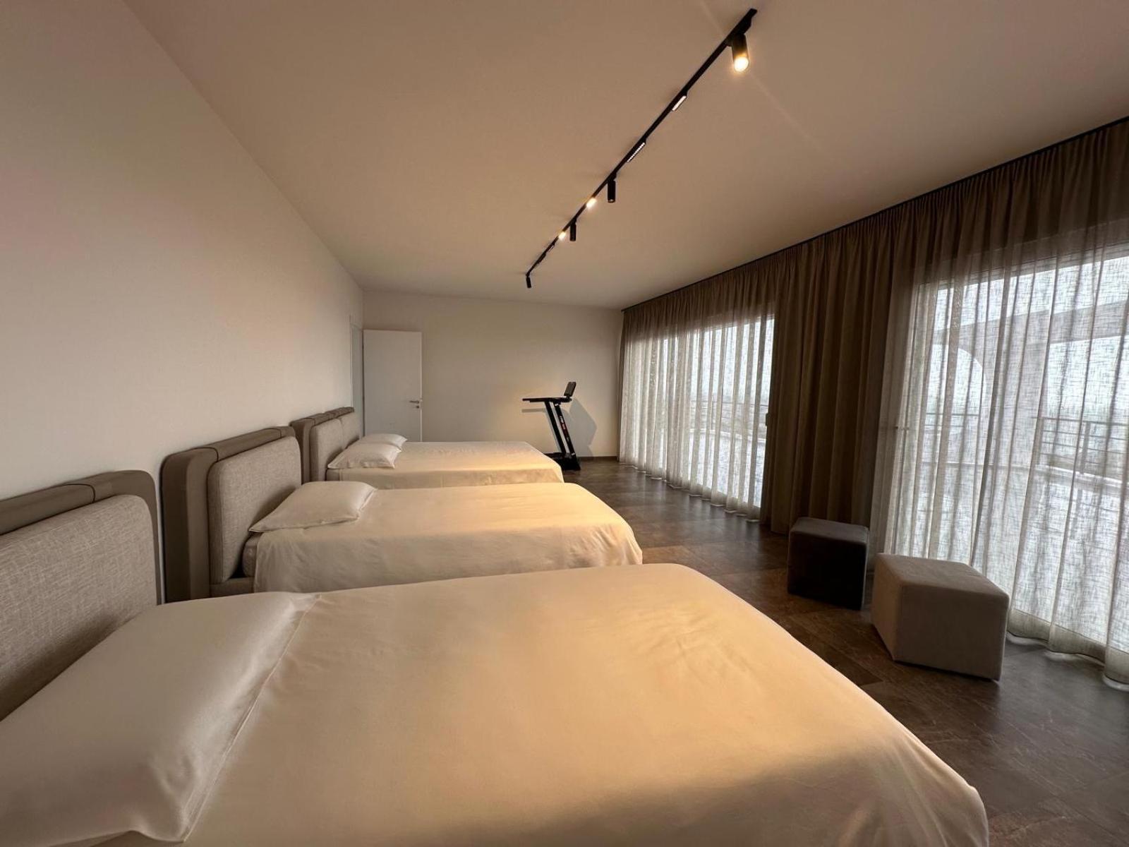 Villa Esmi Durres Kryemëdhej Екстериор снимка